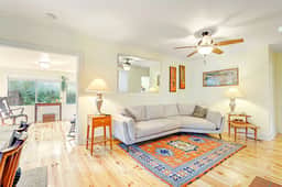 One Block to the Beach Cute Home w/ Deck, Garden Patio, Central AC & WiFi - Image 4