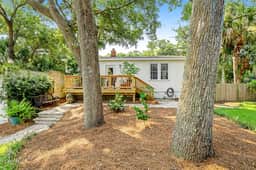 One Block to the Beach Cute Home w/ Deck, Garden Patio, Central AC & WiFi - Image 2