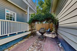 North Central, 30-Day Rental Home w/Double Porches, Garden Patio, and Free WiFi - Image 3