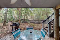 Scenic-view cottage with sunroom, deck, kitchen & pool - close to beach & golf - Image 3