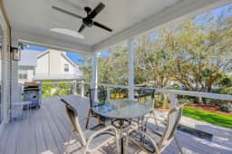 Gorgeous home with private pool, deck, enclosed patio, central AC, & balcony - Image 4
