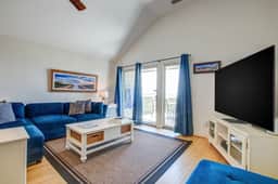 Beachfront villa with dolphin viewing deck, shared pools, tennis, golf & more - Image 4