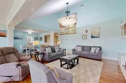 Peaceful home with expansive views of the Ashley River w/ outdoor living space - Image 4