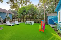 Comfy cottage near the beach with central AC, fast WiFi & yard - dog-friendly - Image 3