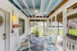 Ground-floor duplex steps to beach with screened porch & WiFi - Image 3