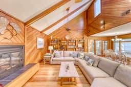 West Beach home with Plenty of Space - Moments Away from the Beach - Image 5