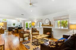 Scenic view cottage w/ skylights & Free WiFi- across the street from the beach - Image 3