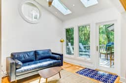 Scenic view cottage w/ skylights & Free WiFi- across the street from the beach - Image 2