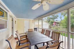 Old Village hideaway with covered porches, grill, alfresco dining & fenced yard - Image 3