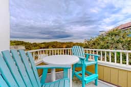 Two-story condo near beach with on-site pool & screened deck - Image 2