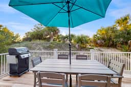 Delightful home with large deck, full kitchen, Pack-N-Play, & washer/dryer - Image 3