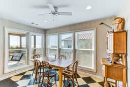 Special oceanfront home w/ stunning ocean views & private beach access - Image 5