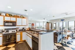 Special oceanfront home w/ stunning ocean views & private beach access - Image 3