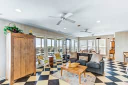 Special oceanfront home w/ stunning ocean views & private beach access - Image 2
