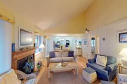 Cozy Cottage with Screened Porch, Deck & Views - Near Golf & Beach - Image 3