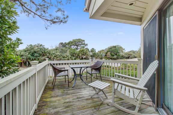 Villa with screened porch & fabulous views - just across the street from the beach - Image 1