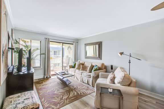 Comfortable villa one row away from the beach w/shared pool & grills - Image 1