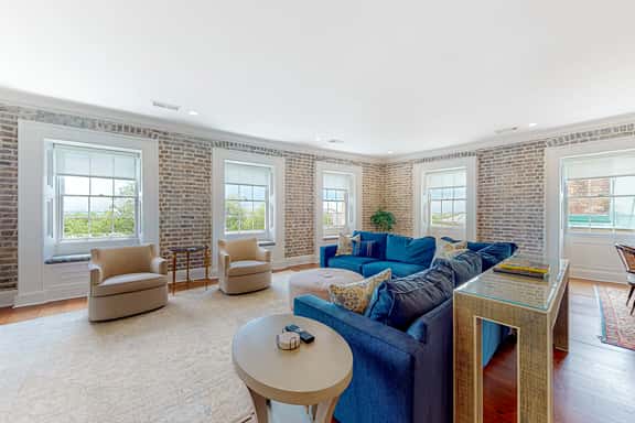 Rainbow Row Pied-À-Terre Condo in Charleston - Image 1