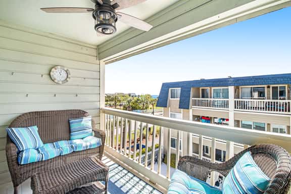 Well-appointed villa w/ community pool, ocean view, free WiFi - Image 1