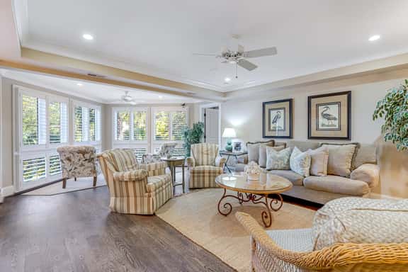 First Floor Villa with Lagoon Views and within walking distance of the beach - Image 1