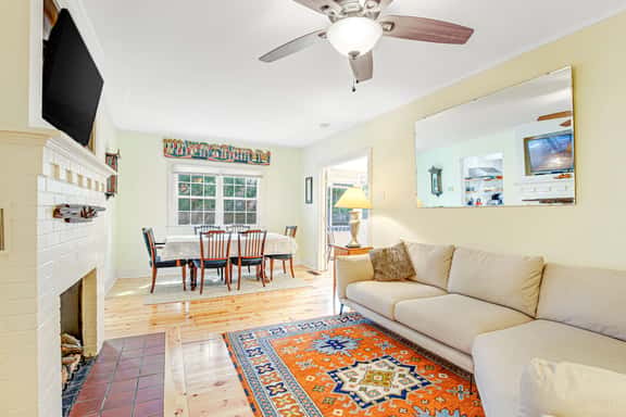 One Block to the Beach Cute Home w/ Deck, Garden Patio, Central AC & WiFi - Image 1