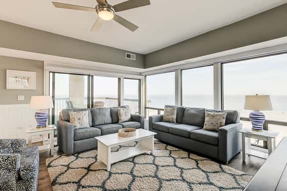 Oceanfront condo on the beach with shared pool, hot tub, & gorgeous decor - Image 1