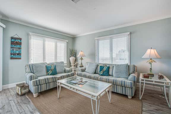 Top-floor Oceanfront Villa with spectacular ocean views - prime location - Image 1