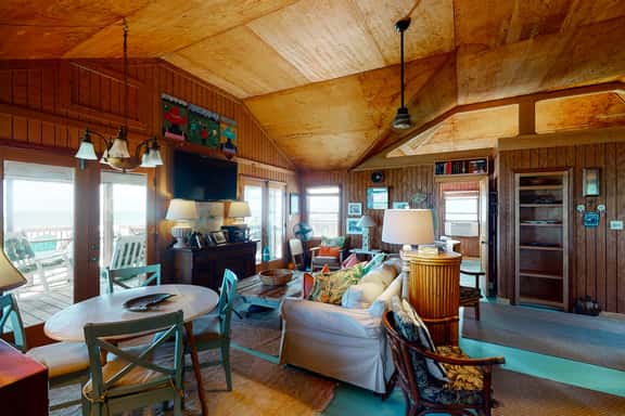Rustic oceanfront home with screened porch, free WiFi, deck, & beach access - Image 1