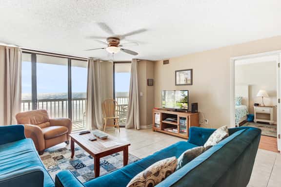 Oceanfront villa steps from the beach w/private balcony & shared pool - Image 1