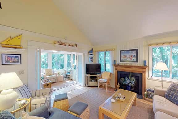 Cozy Cottage with Screened Porch, Deck & Views - Near Golf & Beach - Image 1