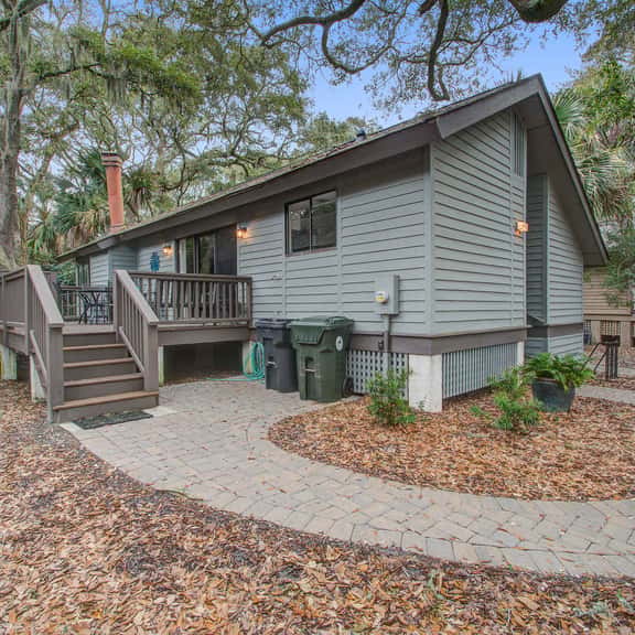 Kiawah Resort snowbird hideaway with AC, steps to beach, near golf & tennis - Image 1