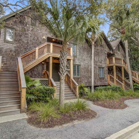 Second-floor villa with great lagoon views - steps from the beach - Image 1