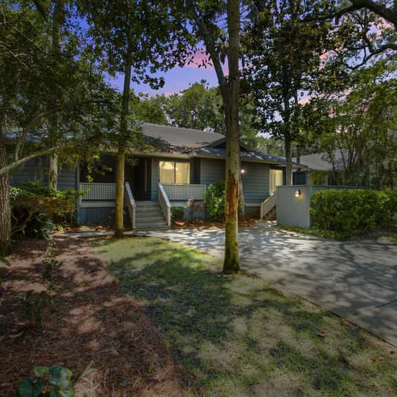 Shaded Lakeview Home with Deck & Screened Porch - Near Beach, Dogs OK - Image 1