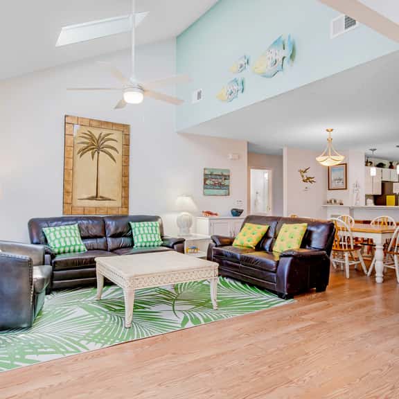 Private home w/access to shared pool, tennis, basketball courts & county park - Image 1