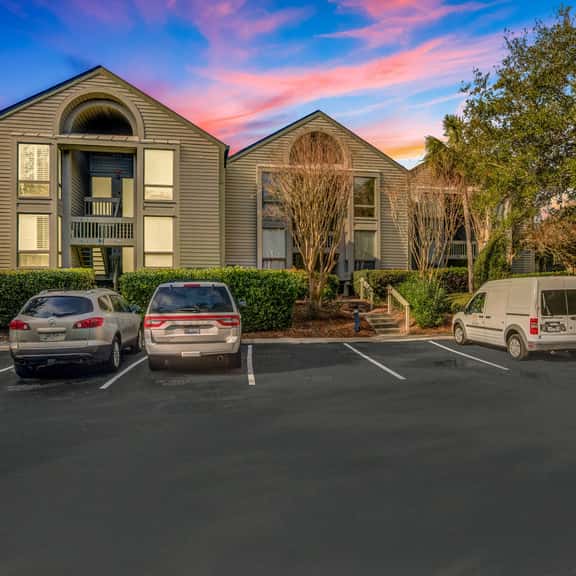 Beach villa with full kitchen, ocean/inlet views - short walk to Beach Club - Image 1