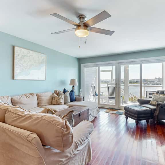 Riverfront condo near Folly Beach with balcony, views, outdoor pool & tennis - Image 1