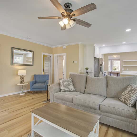 Charming home steps from beach with two full kitchens, deck, patio, WiFi & AC - Image 1