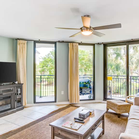 Beachfront villa w/ access to shared pool, beach, or golf, & w/shared gas grill - Image 1
