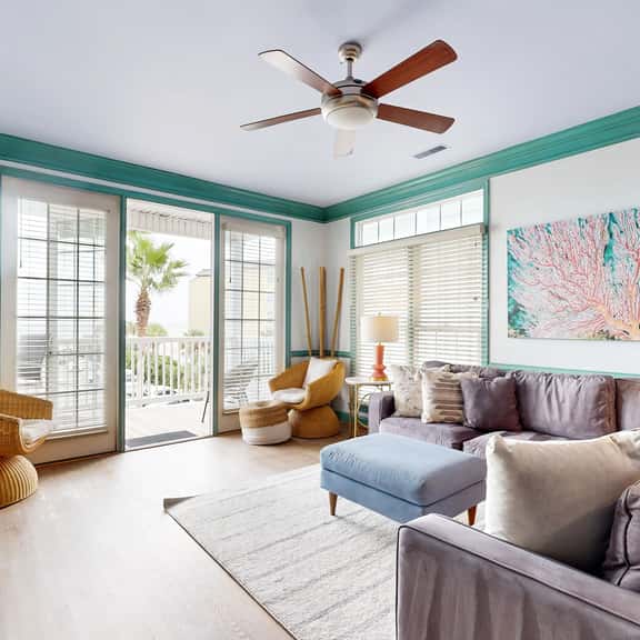 Second-level abode w/ ocean views, private balcony, shared pool - Image 1