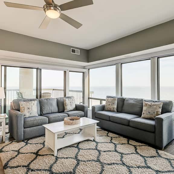 Oceanfront condo on the beach with shared pool, hot tub, & gorgeous decor - Image 1