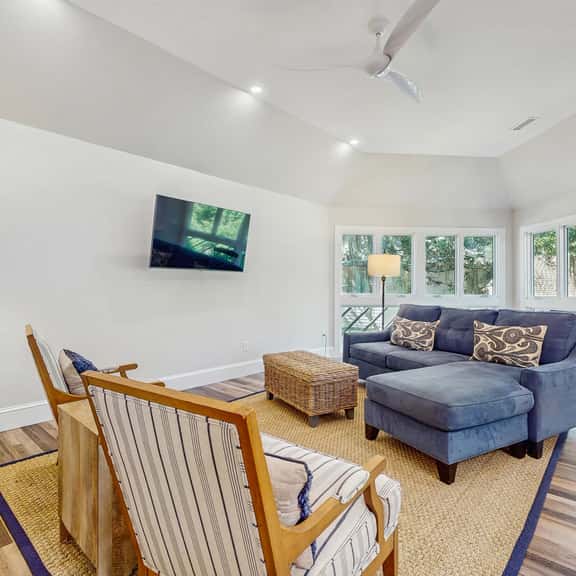 Cozy Kiawah Island villa centrally located near local attractions - Image 1