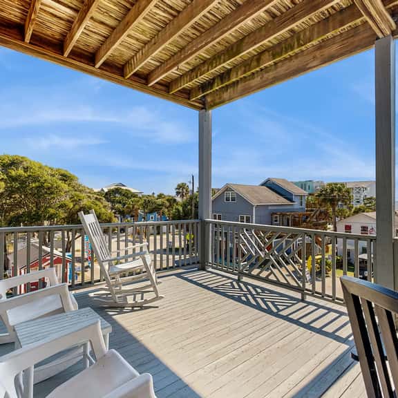 First-floor villa w/partial ocean views, covered porch -one block from the beach - Image 1