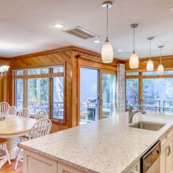 West Beach home with Plenty of Space - Moments Away from the Beach - Image 1