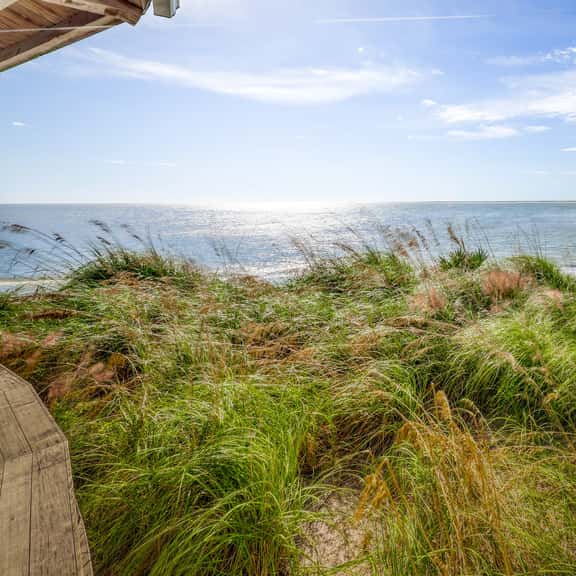 Creek Watch Villa with resort amenities, marsh views, & on-site golf - Image 1