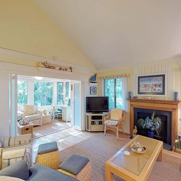 Cozy Cottage with Screened Porch, Deck & Views - Near Golf & Beach - Image 1