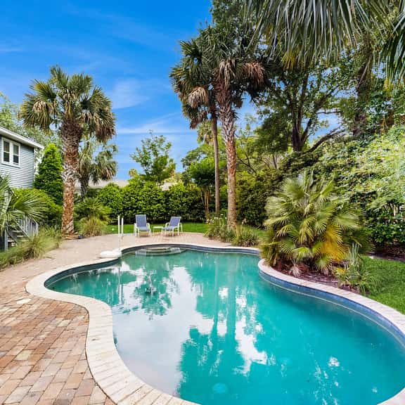 Peaceful Isle of Palms escape with grill and patio - Image 1