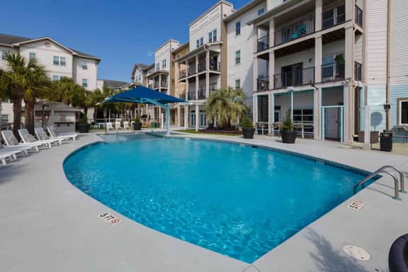 1BR Cottage Home in Pet Friendly Resort w/ Pool, hot tub & parks