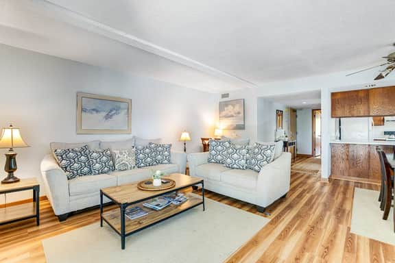 Beautiful villa surrounded by lush landscaping - walk to beach, golf & pool