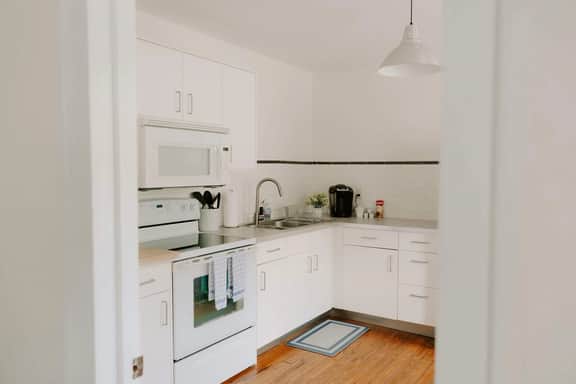 Charming Charleston Bungalow Near Downtown w/ WiFi and AC