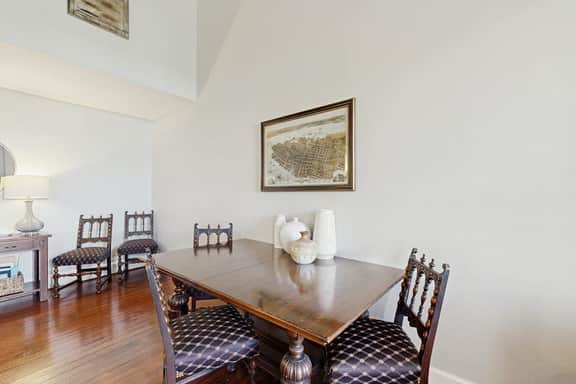 Charming downtown home in heart of Charleston with loft, tranquil courtyard & AC
